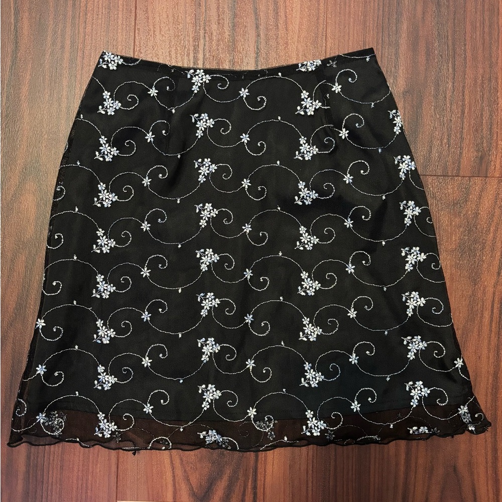 Emilyan Japanese Brand Black White Mesh Floral Skirt Side Slits Waves Sparkly